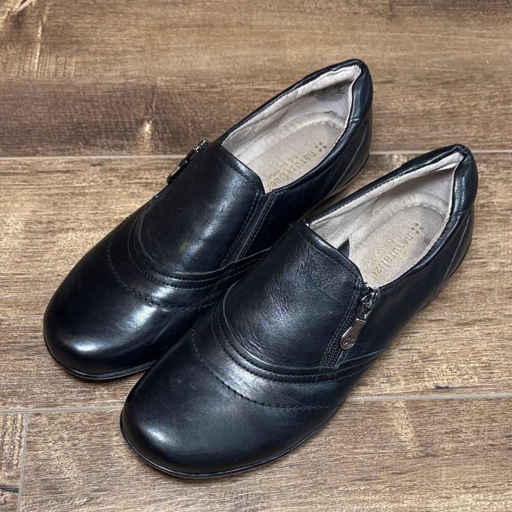 Naturalizer N5 Comfort Black Leather Slip-On Shoes – Women’s 8M